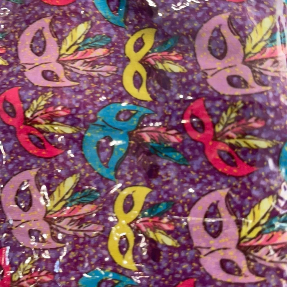 6/$20 kid’s Mardi Gras neck gaiter
